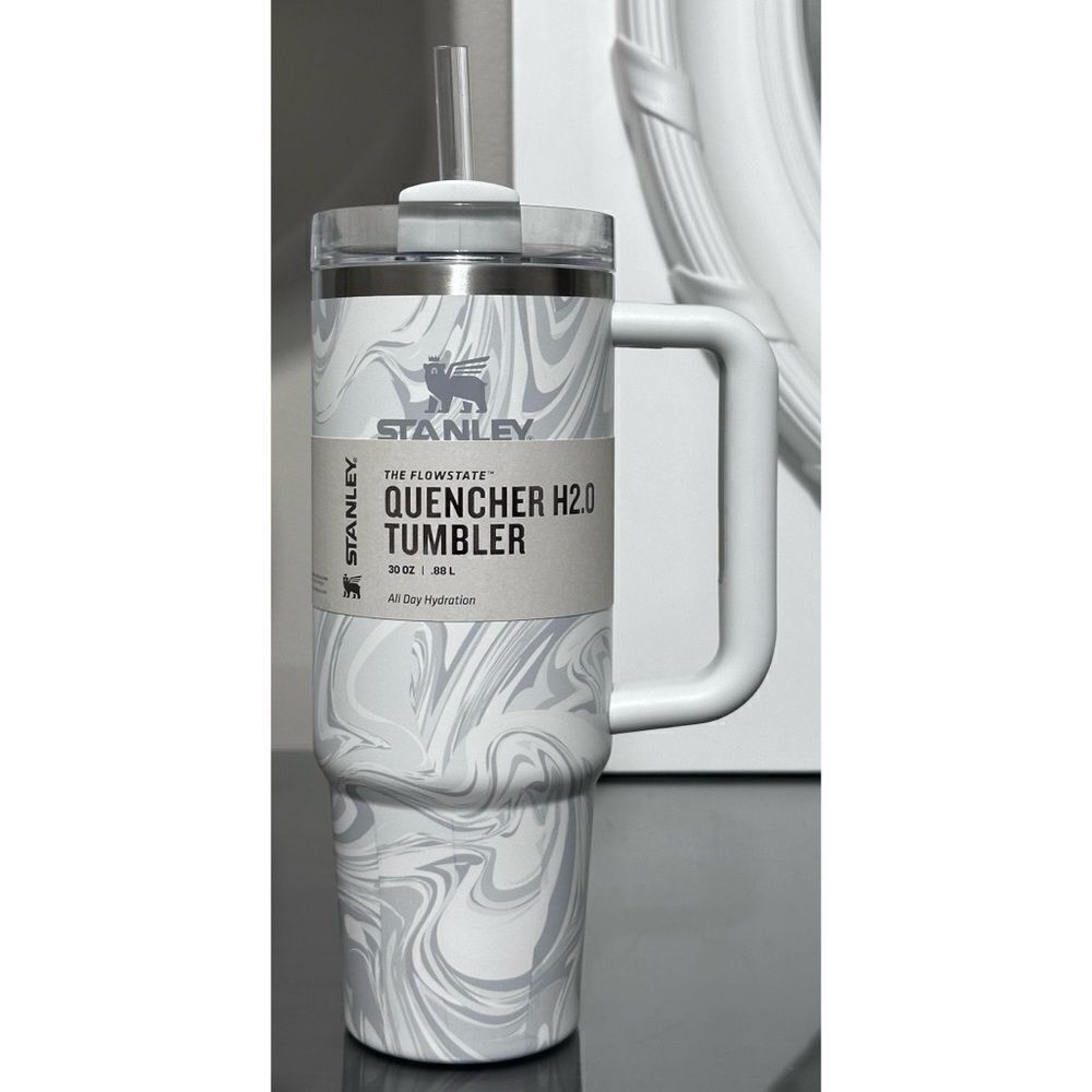 Stanley Quencher H2.0 FlowState 30oz Tumbler, POLAR SWIRL‎